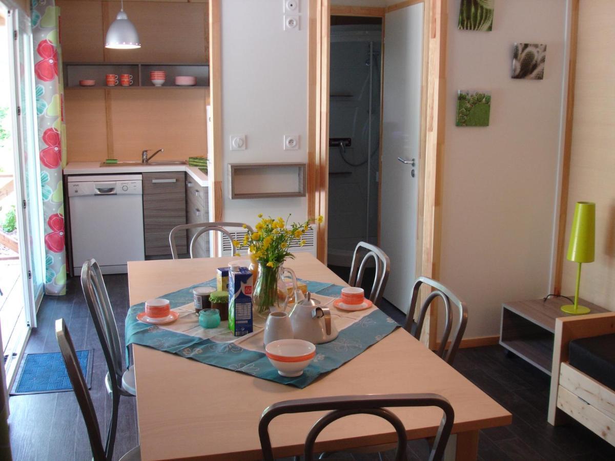 Camping Le Val De Trie Béhen Екстериор снимка