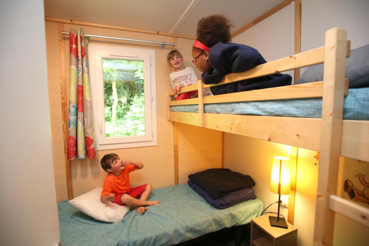 Camping Le Val De Trie Béhen Екстериор снимка
