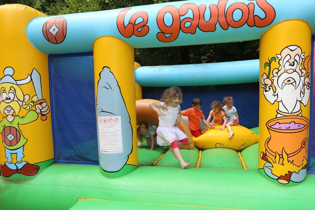 Camping Le Val De Trie Béhen Екстериор снимка